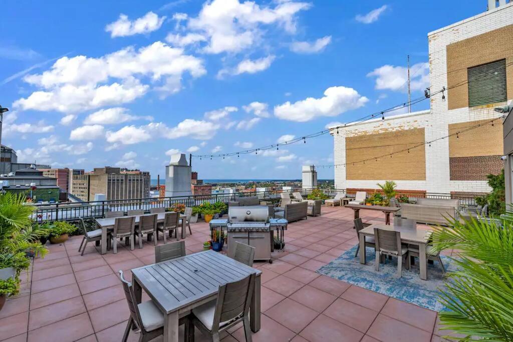 クリーブランドHeart Of Dt With Corner View And With Free Pool & Steam 307アパートメント エクステリア 写真